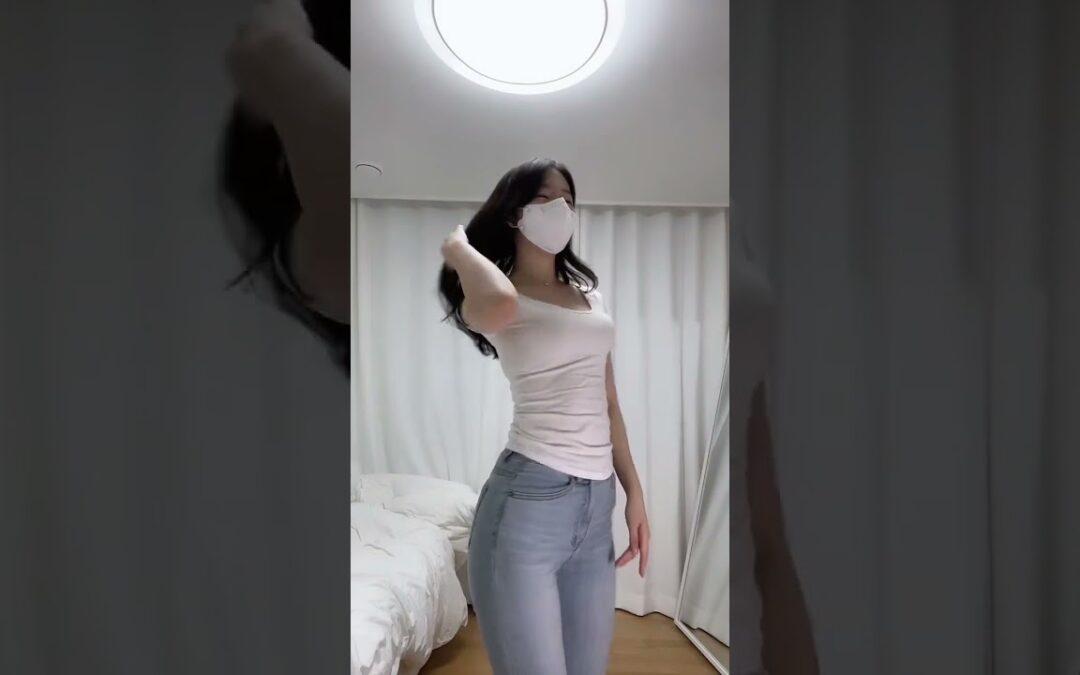 엉덩이가 큰 그녀는 내가 좋대